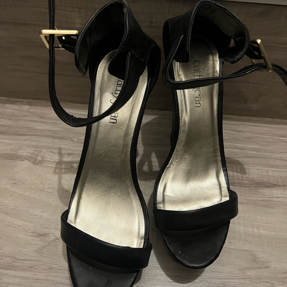 Cathy Jean Black Women's Sandals